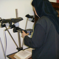 Photographing a manuscript (1)